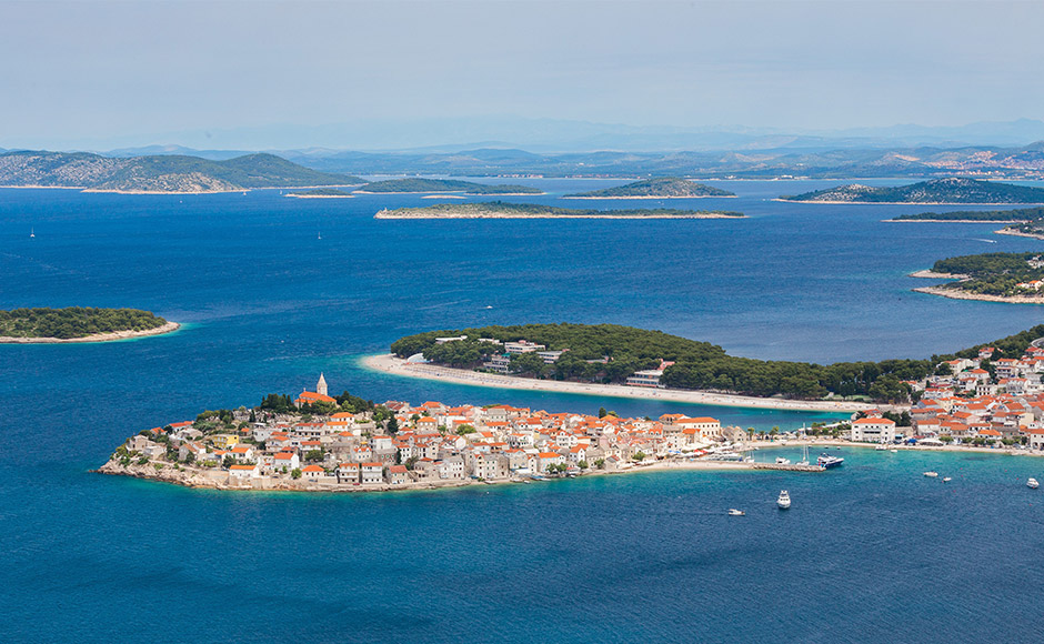 HOTEL ZORA, PRIMOŠTEN